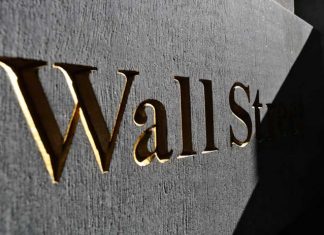 U.S. watchdog to probe Fed’s lax oversight of Wall Street