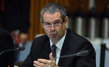 Gambling industry finds plenty of political guns for hire to defend the status quo