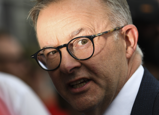 Journalists demand stunts from Albo as unemployment hits new low