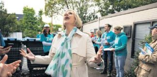 Steggall retains Warringah, as Deves confirms she’ll run again